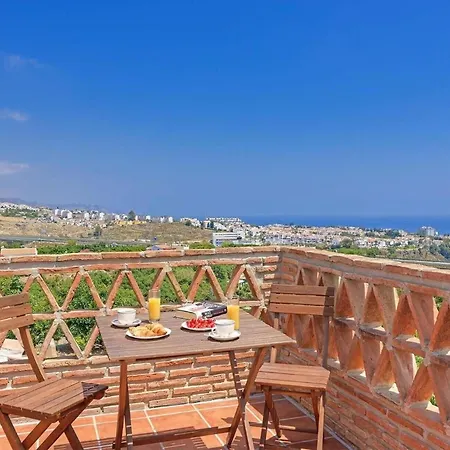 Mit Privatpool Fuer 6 Personen Ca 140 Qm In Nerja, Andalusien Costa Del Sol * Nerja