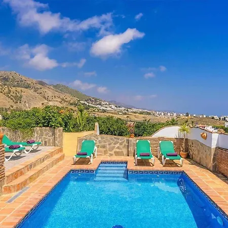 Mit Privatpool Fuer 6 Personen Ca 140 Qm In Nerja, Andalusien Costa Del Sol Holiday home