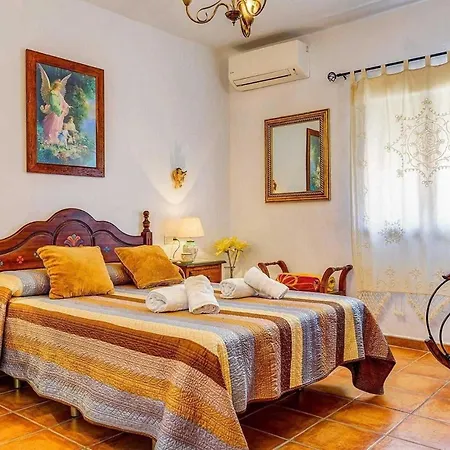 Mit Privatpool Fuer 6 Personen Ca 140 Qm In Nerja, Andalusien Costa Del Sol Holiday home Nerja